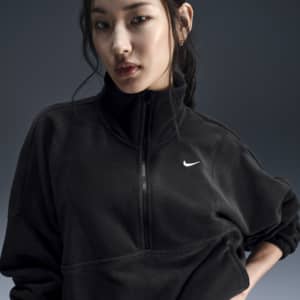 Nike One Women's Therma-FIT Oversized 1/2-Zip Fleece Top. Nike.com